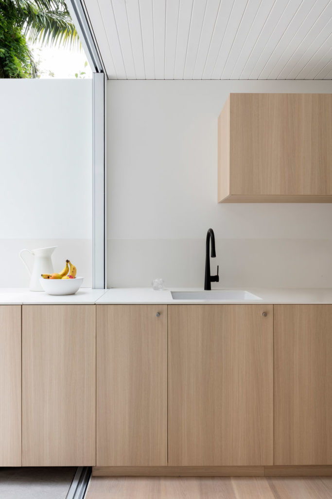 a clear and minimal kitchen maximises the space