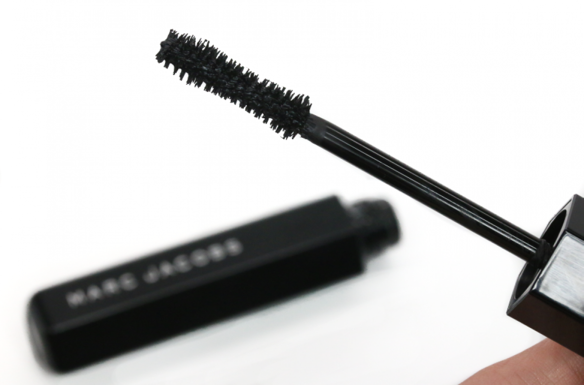 Marc Jacobs Velvet Noir Major Volume Mascara.